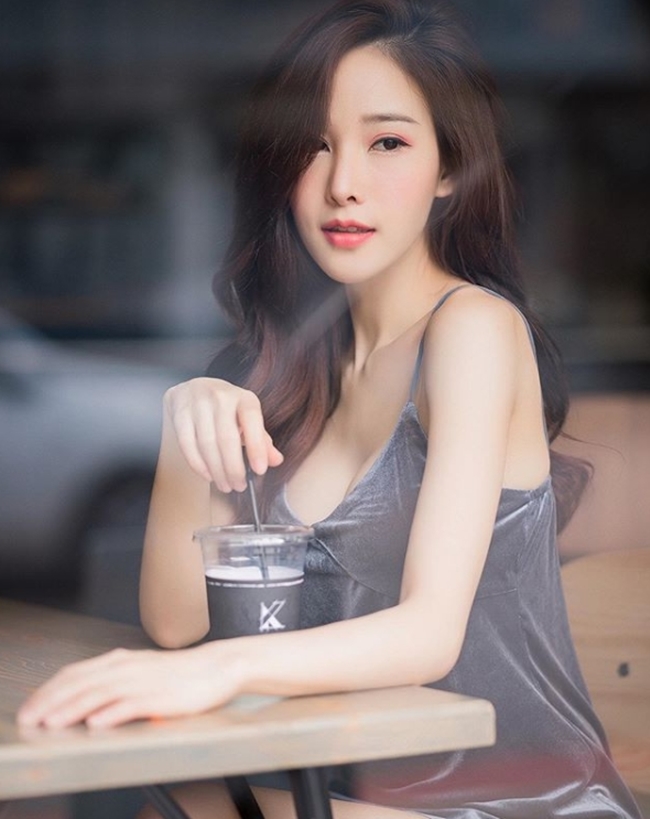 Lý do khiến người ta trầm trồ con gái Thái xinh nhất nhì châu Á Lý Do Khiến Người Ta Trầm Trồ Con Gái Thái Xinh Nhất Nhì Châu Á