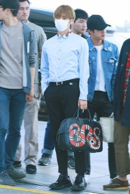 Bts V'S Gucci Airport Fashion Makes Him Look Like A Rich Ceo'S Son —  Koreaboo | Gucci, Thời Trang, Vogue