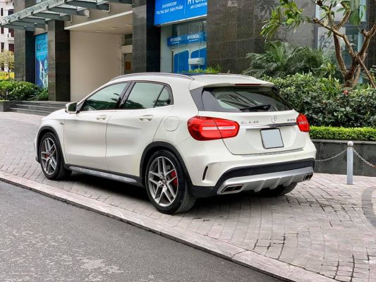 Có 1,3 Tỷ Đồng, Chọn Mua Mercedes-Benz Gla 45 Amg 2015 Hay Range Rover  Evoque 7 Năm Tuổi?
