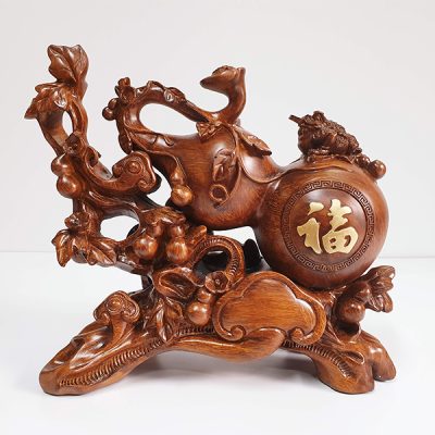 Cách Bảo Quản Đồ Trang Trí Phòng Khách Bằng Gỗ Bền Đẹp