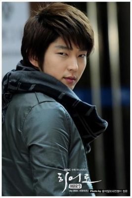 Lee Jun Ki, Hero (2009)