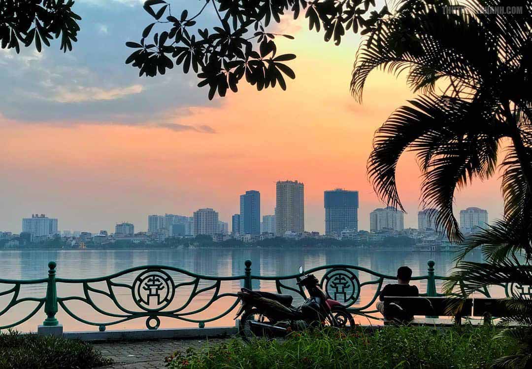Hình ảnh Hồ Tây đẹp lãng mạn, yên bình, thiên nhiên đầy chất thơ Hình Ảnh Hồ Tây Đẹp Lãng Mạn, Yên Bình, Thiên Nhiên Đầy Chất Thơ