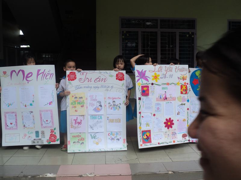 Thi Làm Báo Tường Chào Mừng Ngày Phụ Nữ Việt Nam 20/10/2015 |Trường Mầm Non  - Tiểu Học Âu Cơ